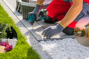 #1 Cincinnati Deck Builders 16 deck making image